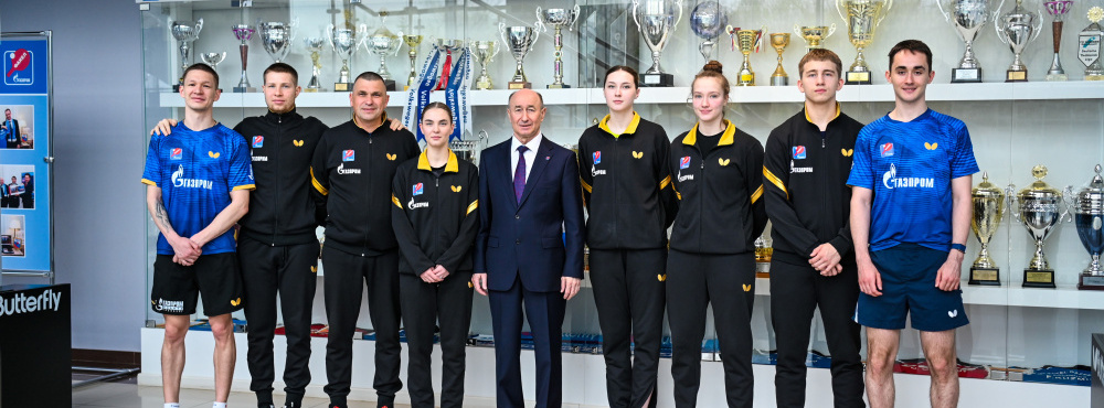 Игроки клуба «Факел-Газпром» отправляются на чемпионат России в Москву