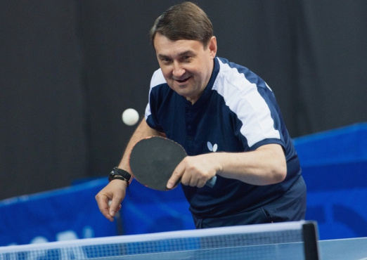 Олег Николаев поздравил вице-президента ОКР Игоря Левитина с днем рождения