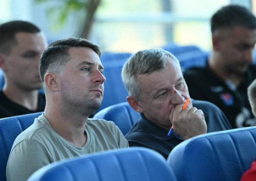В клубе «Факел-Газпром» состоялось совещание тренерского состава