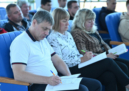 В клубе «Факел-Газпром» состоялось совещание тренерского состава