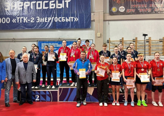 Серебро и бронзу завоевали сборные Оренбургской области на первенстве России среди юниоров и юниорок до 20 лет